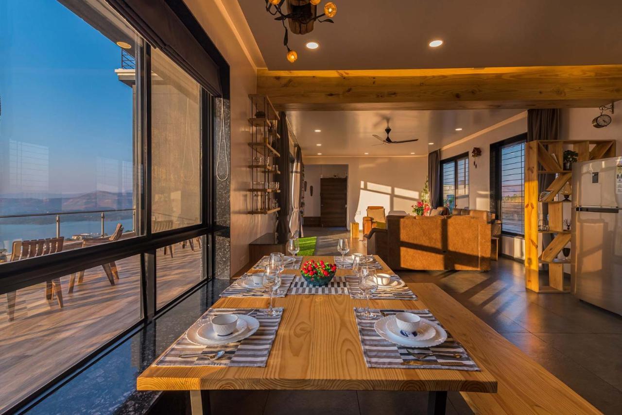 Eyes On The Lake By Stayvista - A Hillside Villa With A Captivating View Of The River Pune Zewnętrze zdjęcie