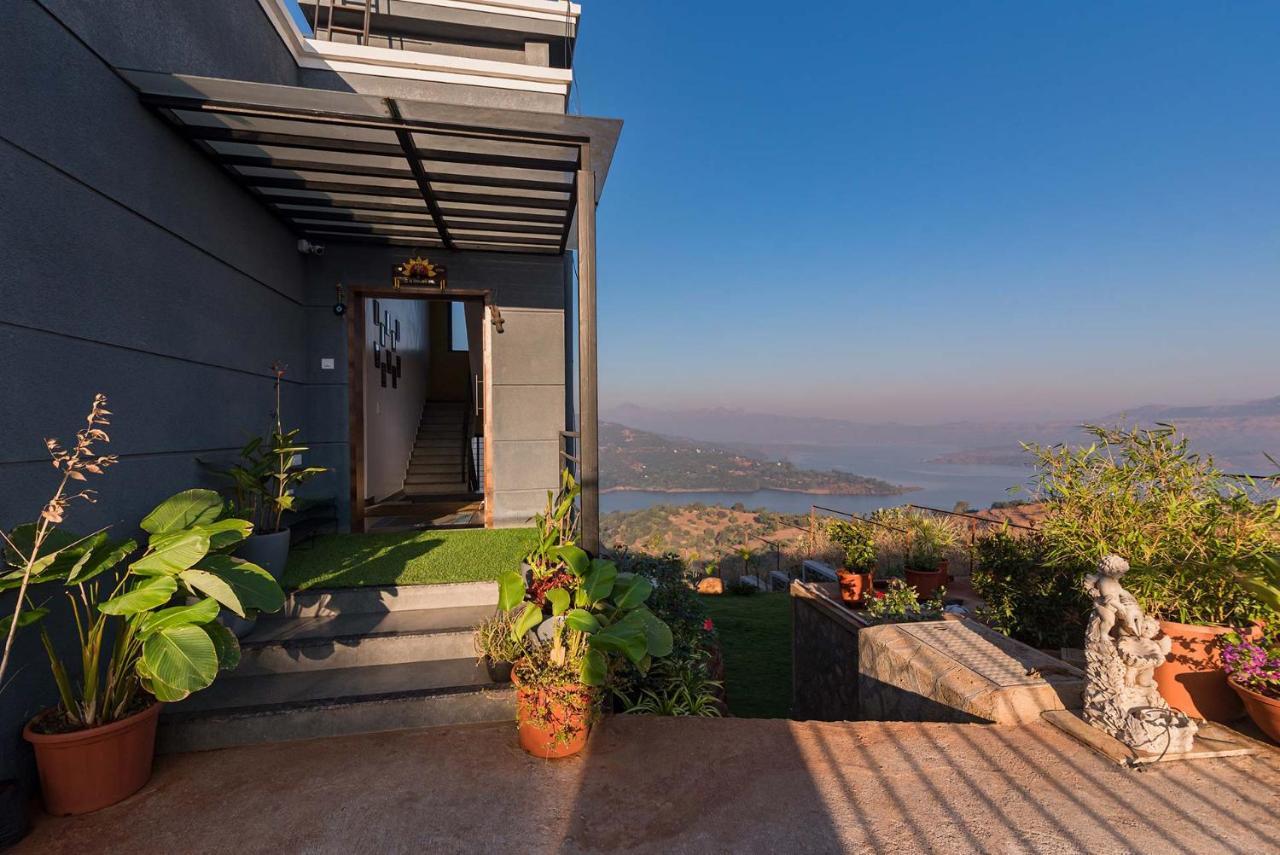 Eyes On The Lake By Stayvista - A Hillside Villa With A Captivating View Of The River Pune Zewnętrze zdjęcie