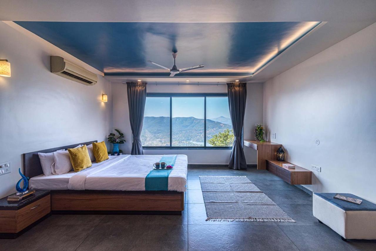 Eyes On The Lake By Stayvista - A Hillside Villa With A Captivating View Of The River Pune Zewnętrze zdjęcie