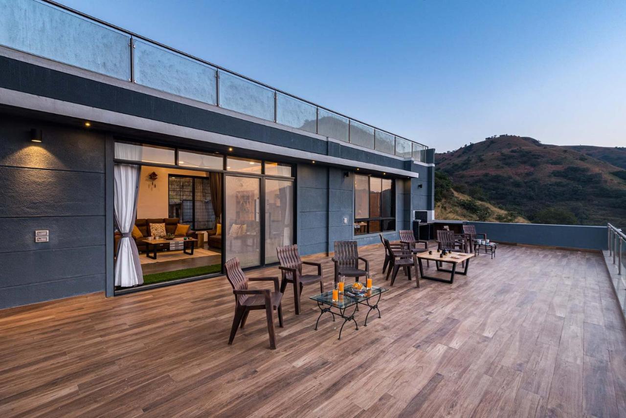 Eyes On The Lake By Stayvista - A Hillside Villa With A Captivating View Of The River Pune Zewnętrze zdjęcie