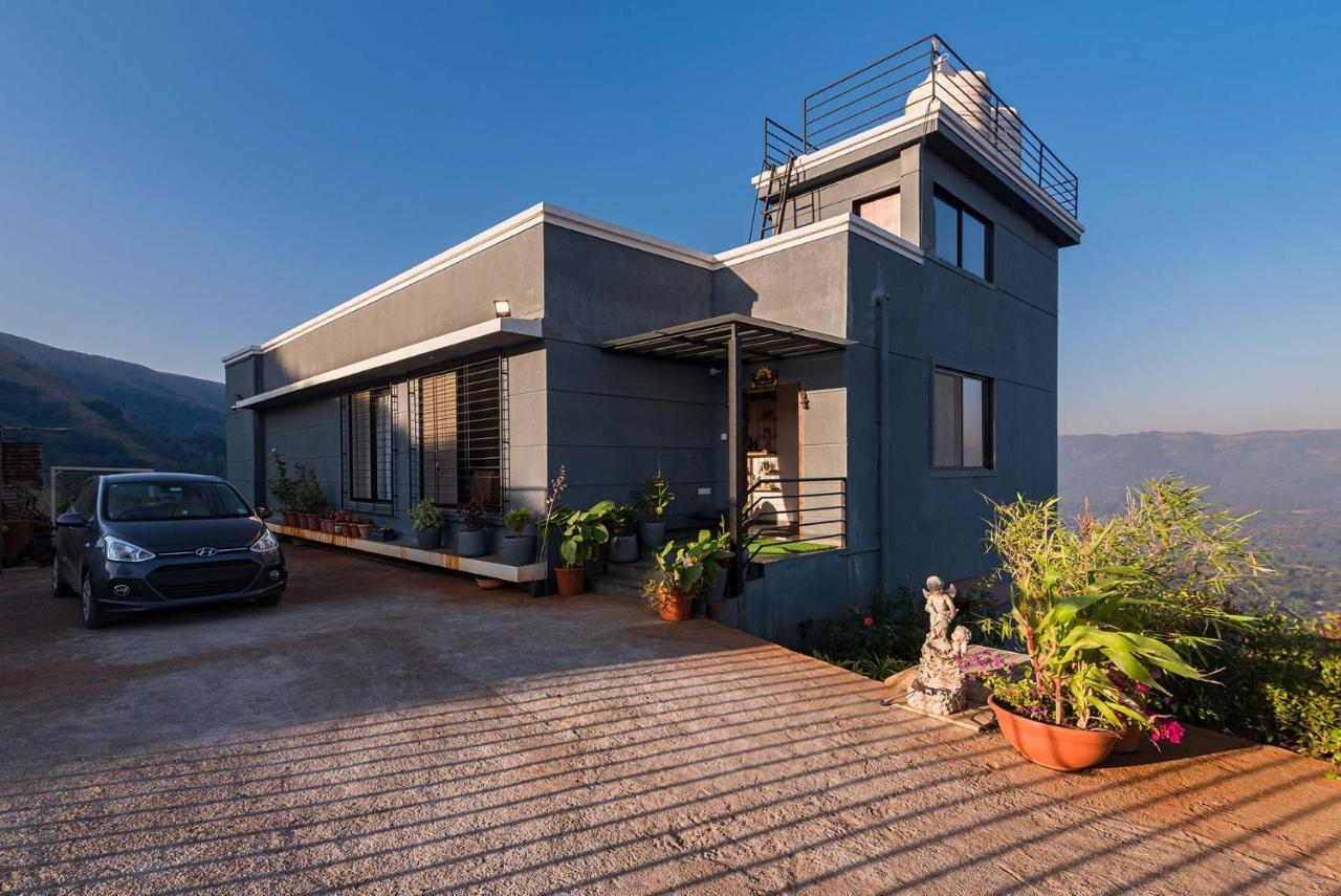 Eyes On The Lake By Stayvista - A Hillside Villa With A Captivating View Of The River Pune Zewnętrze zdjęcie